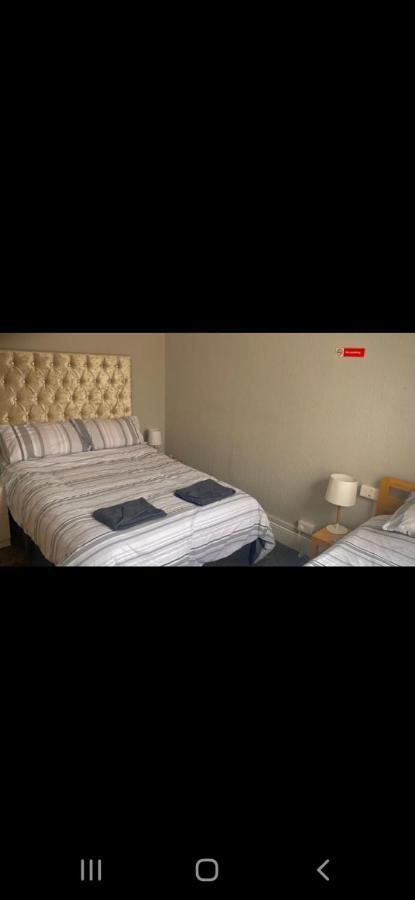 רדינג Caversham Lodge מראה חיצוני תמונה