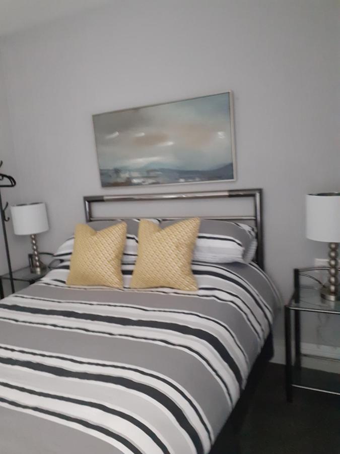 רדינג Caversham Lodge מראה חיצוני תמונה